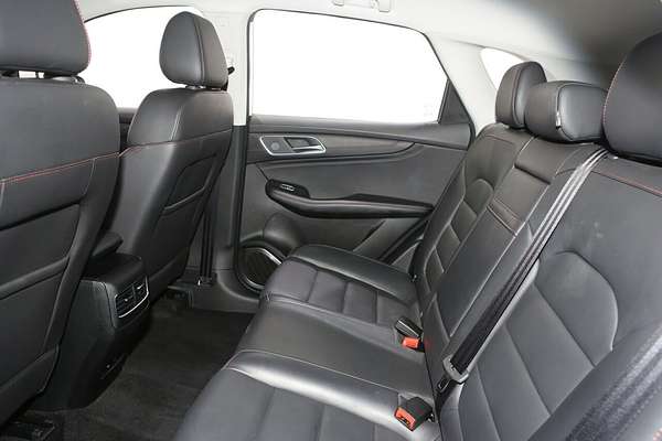 2024 MG HS Vibe SAS23