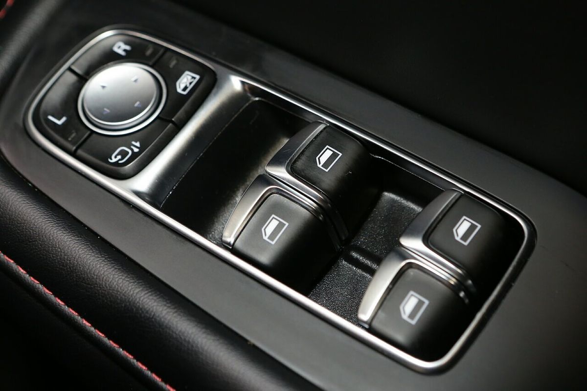 2024 MG HS Vibe SAS23