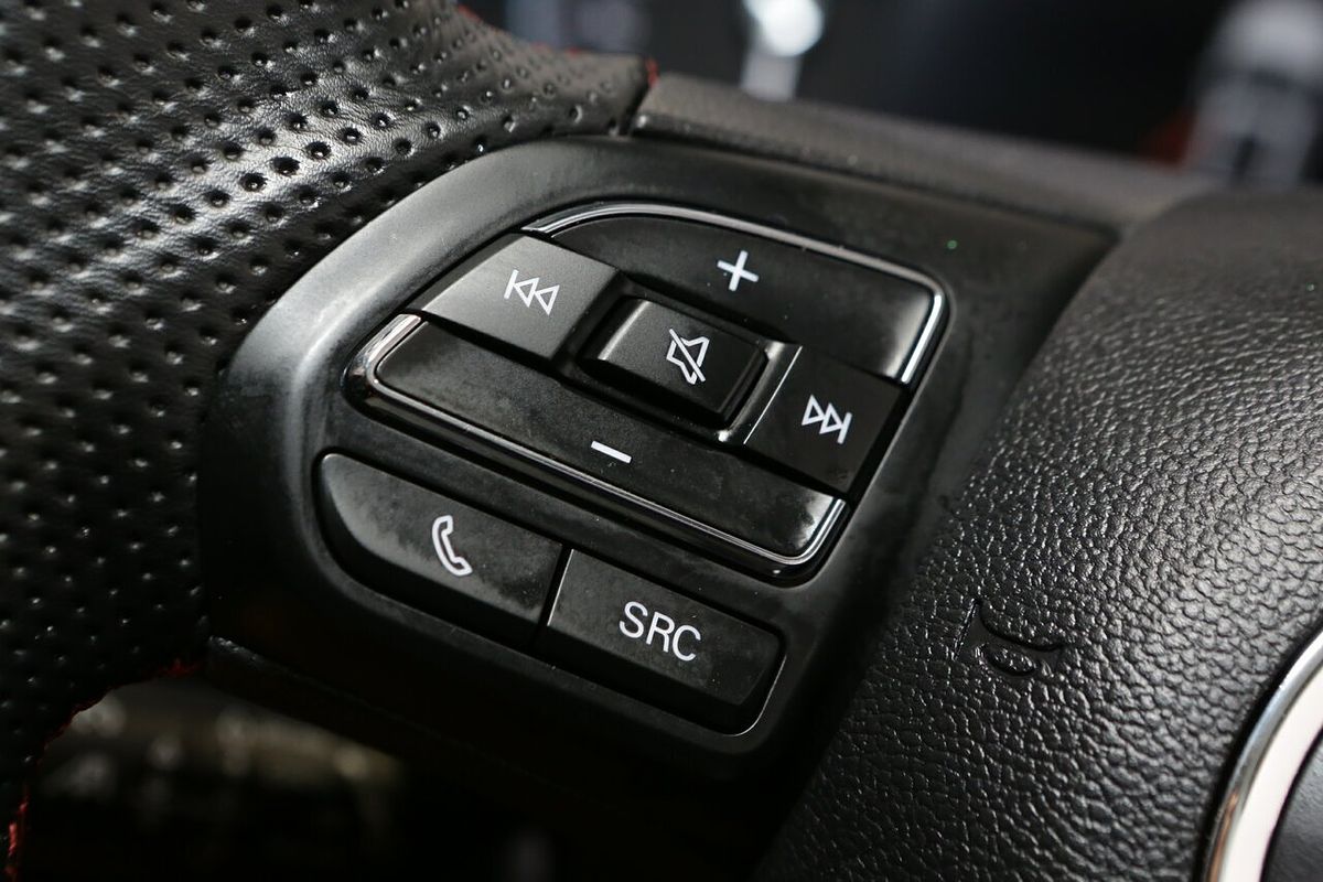 2024 MG HS Vibe SAS23