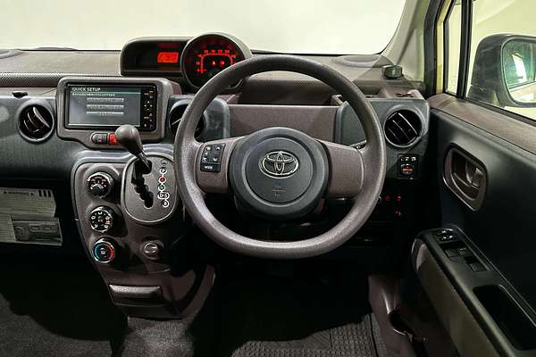 2014 Toyota porte (No Badge) NCP141