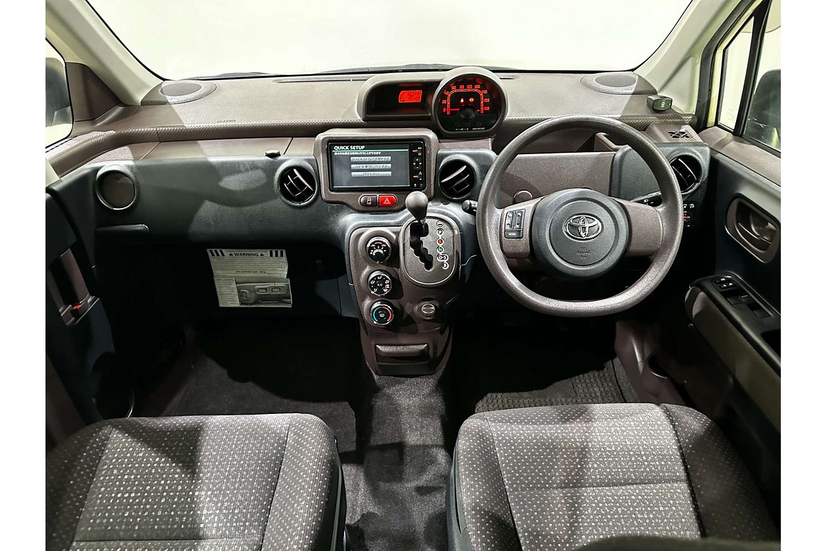 2014 Toyota porte (No Badge) NCP141