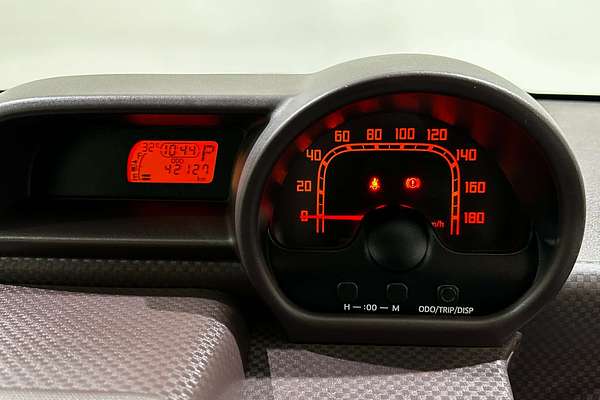 2014 Toyota porte (No Badge) NCP141