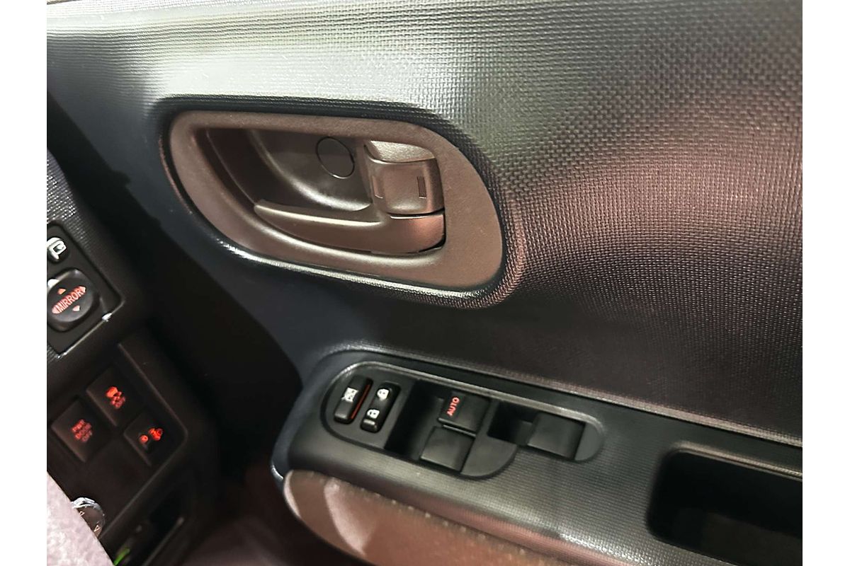 2014 Toyota porte (No Badge) NCP141