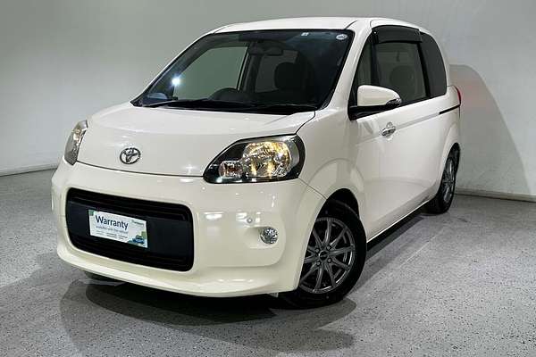 2014 Toyota porte (No Badge) NCP141