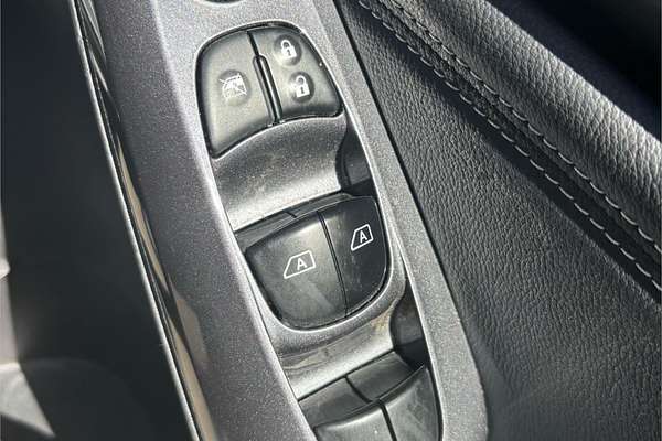 2023 Nissan JUKE ST-L F16