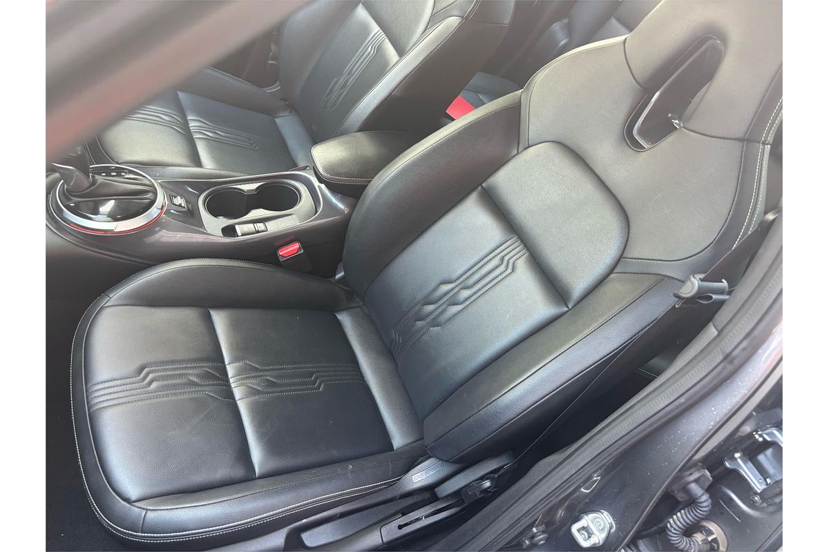 2023 Nissan JUKE ST-L F16