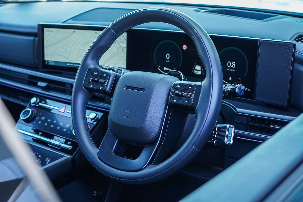 2025 Hyundai Santa Fe Calligraphy MX5.V1