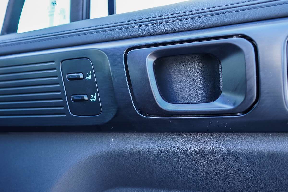 2025 Hyundai Santa Fe Calligraphy MX5.V1