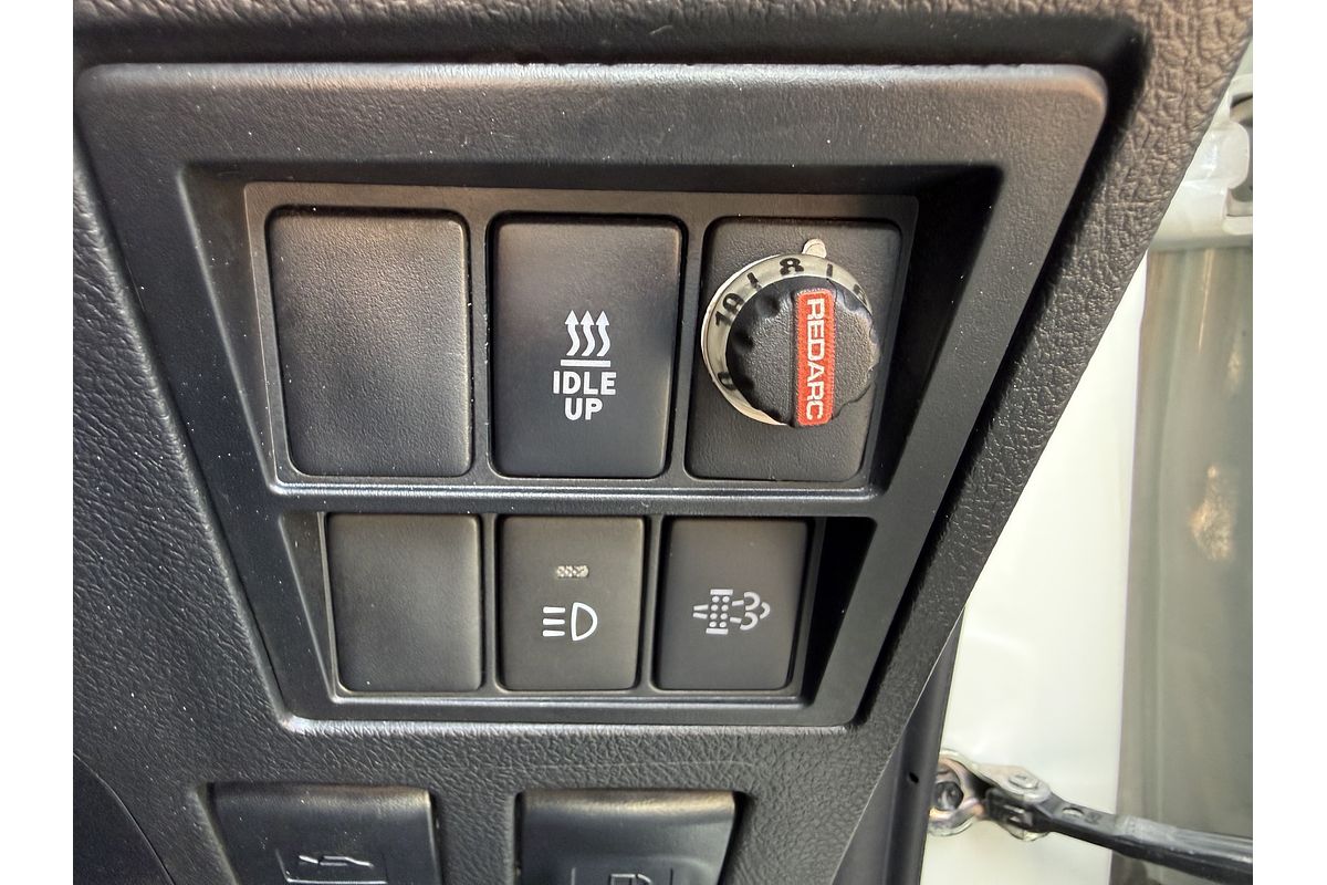 2019 Toyota Hilux Rugged X GUN126R 4X4