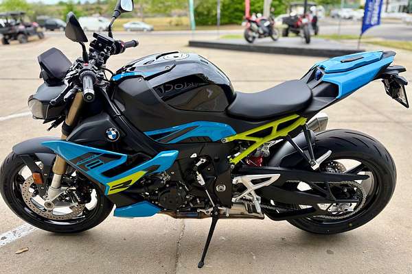 2025 BMW S 1000 R Sport S 1000