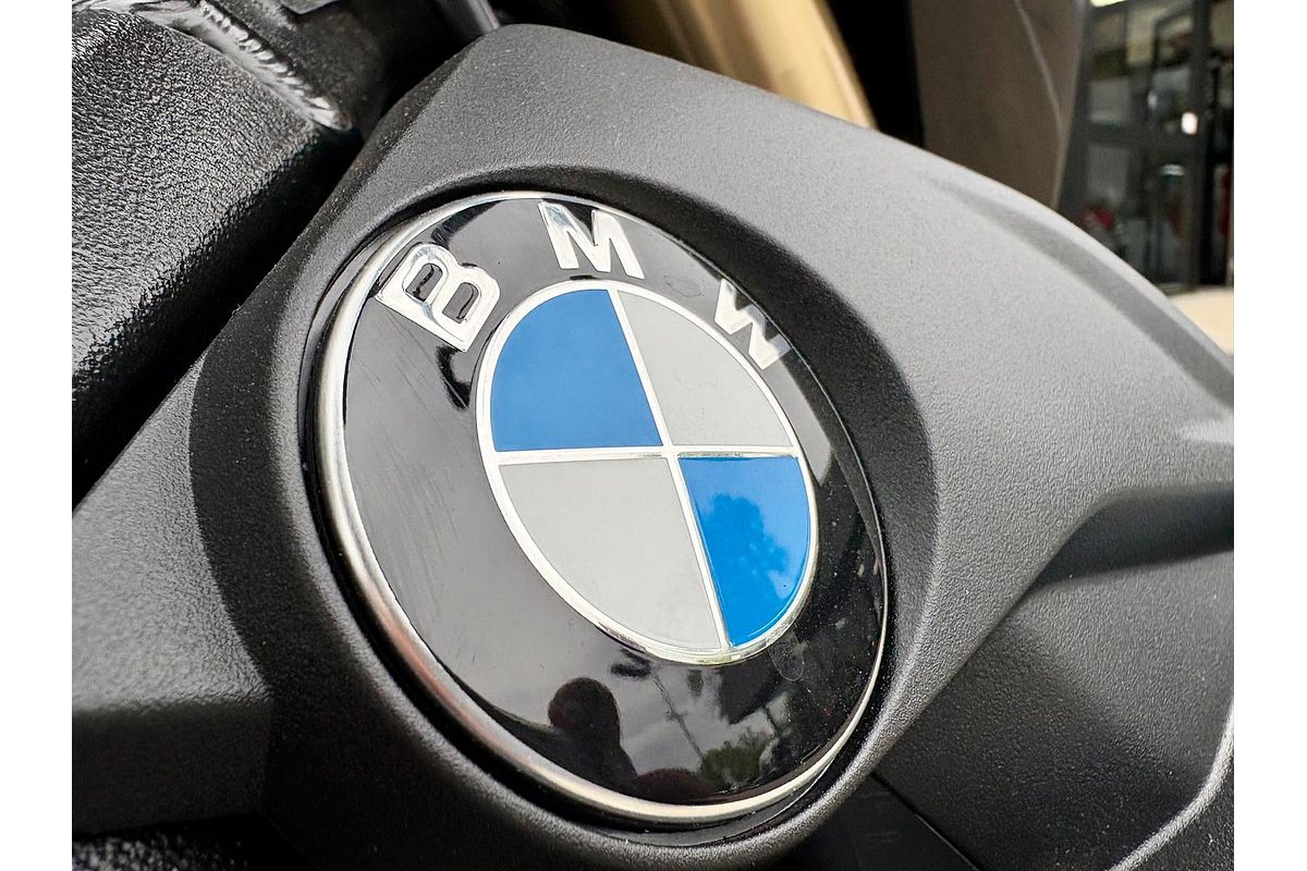 2025 BMW S 1000 R Sport S 1000