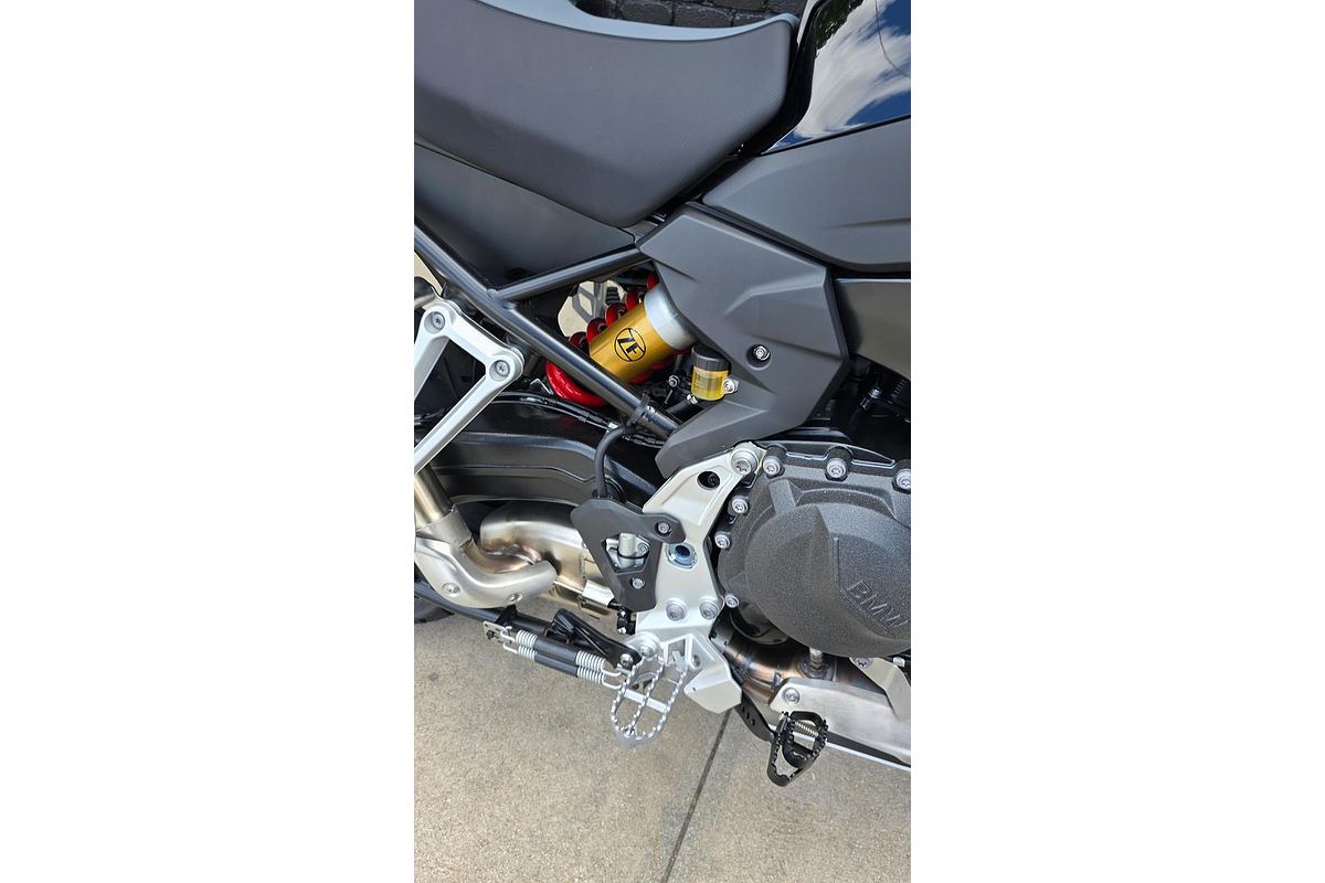 2025 BMW F 900 GS Adventure Ride Pro F 900