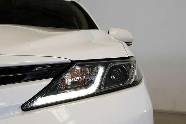 2018 Toyota Camry Ascent AXVH71R