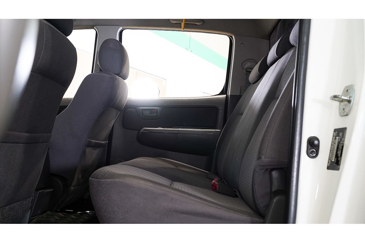 2013 Toyota Hilux SR KUN26R 4X4