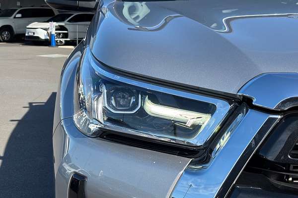 2022 Toyota Hilux SR5 GUN126R