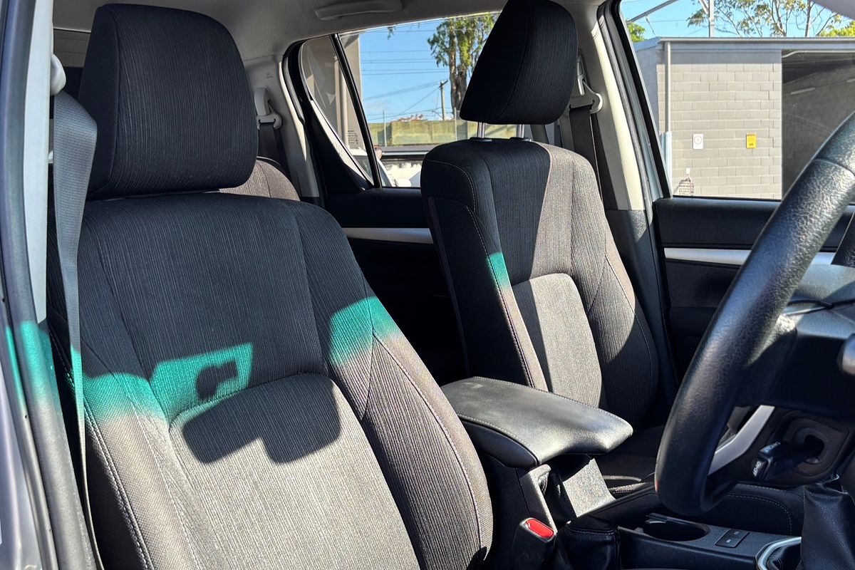 2022 Toyota Hilux SR5 GUN126R