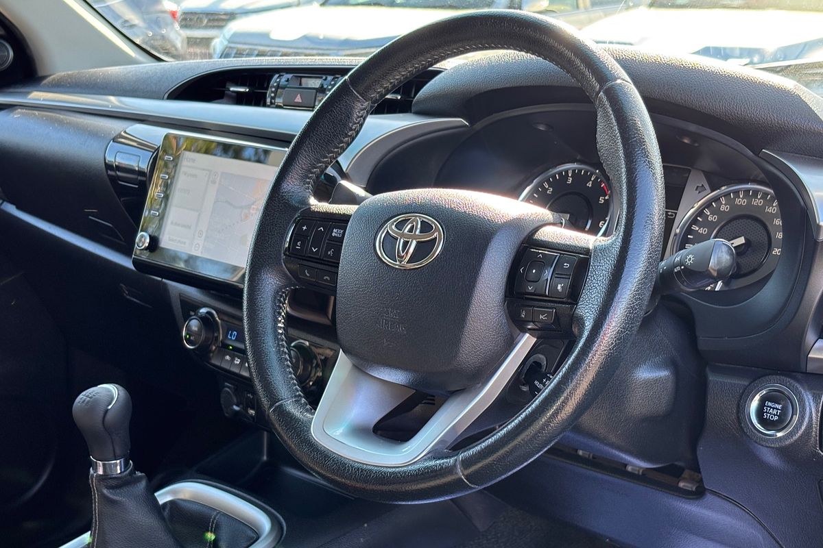 2022 Toyota Hilux SR5 GUN126R