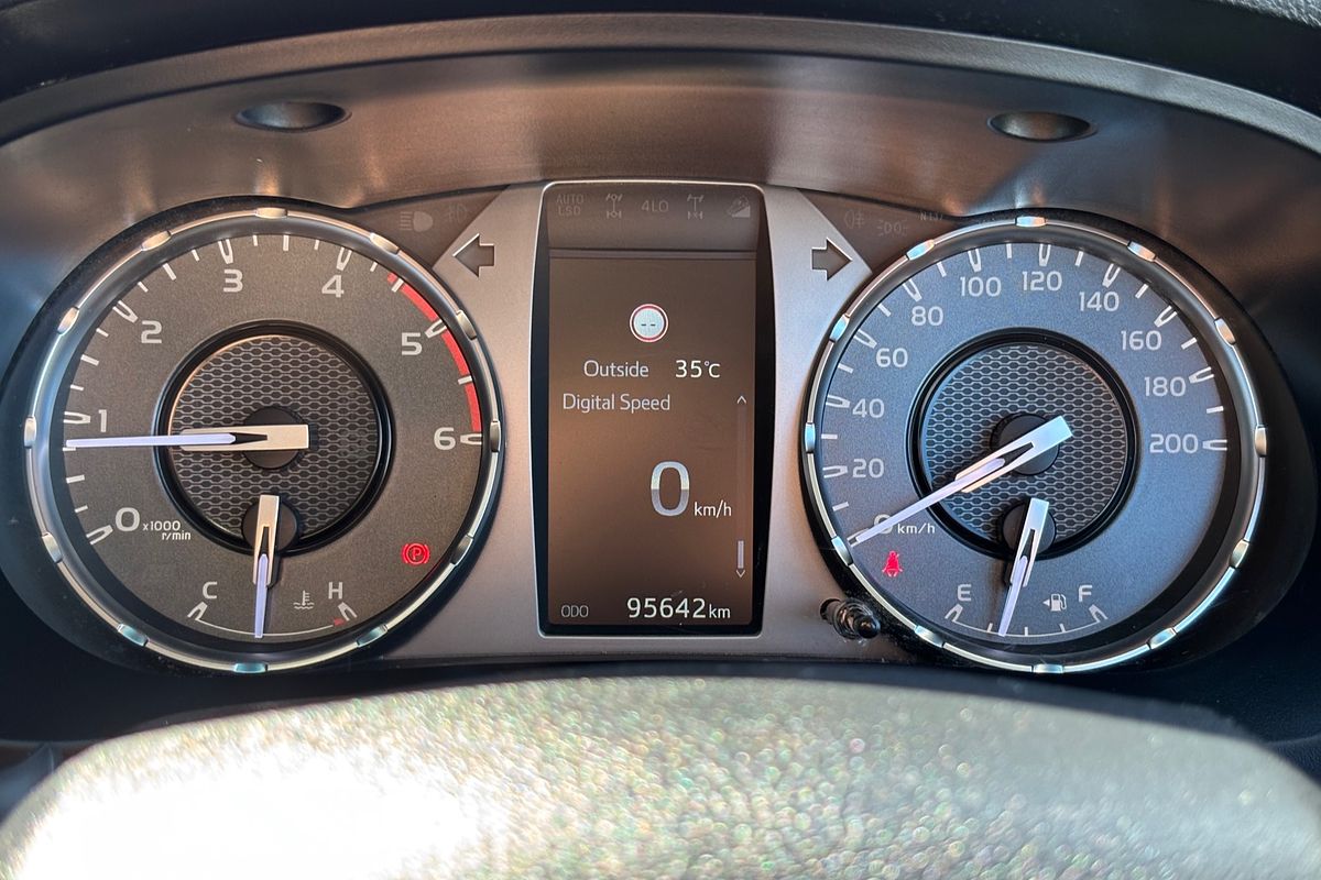 2022 Toyota Hilux SR5 GUN126R