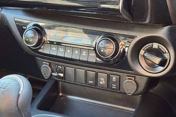 2022 Toyota Hilux SR5 GUN126R