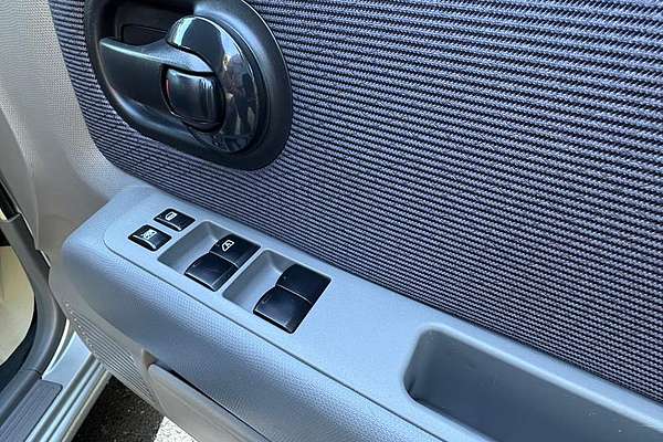 2005 Nissan Cube BZ11