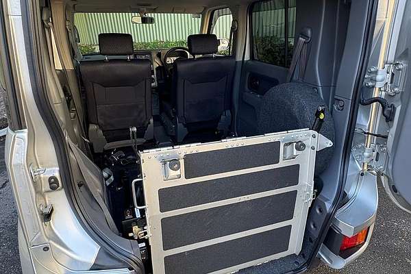 2005 Nissan Cube BZ11