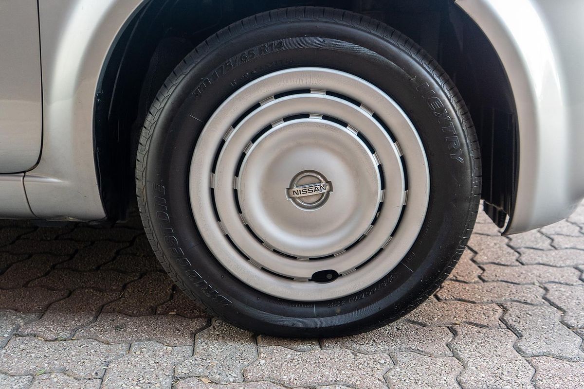 2005 Nissan Cube BZ11