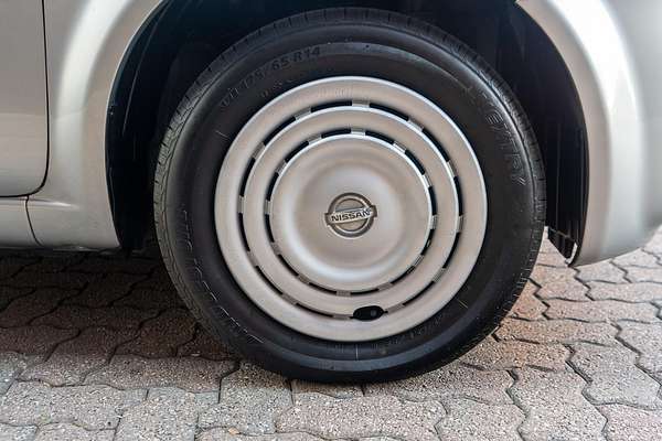 2005 Nissan Cube BZ11