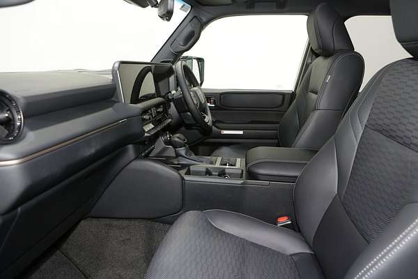 2025 Toyota Landcruiser Prado Altitude GDJ251R