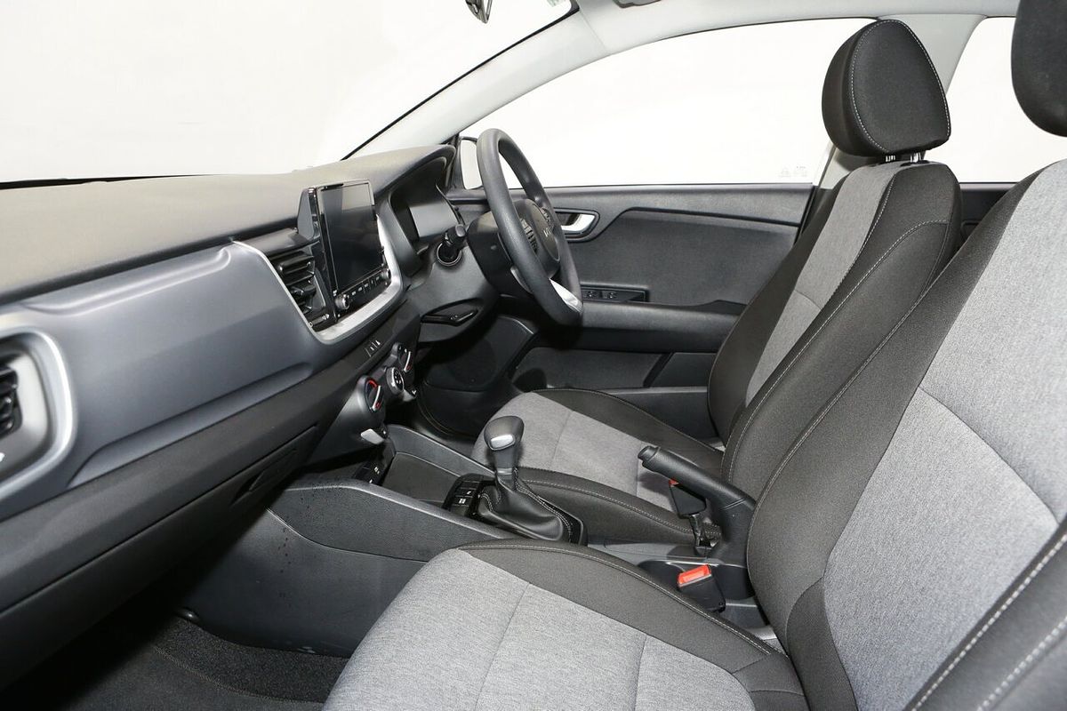 2024 Kia Stonic S YB