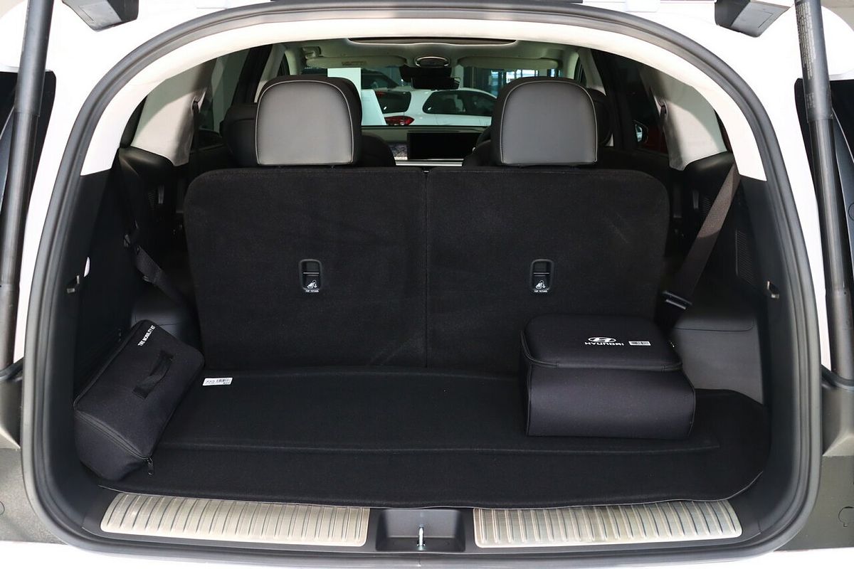 2025 Hyundai IONIQ 9 Calligraphy ME.V1