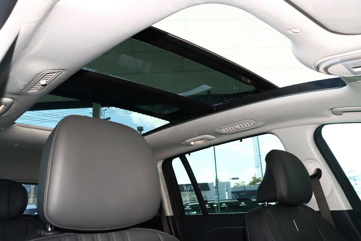 2025 Hyundai IONIQ 9 Calligraphy ME.V1