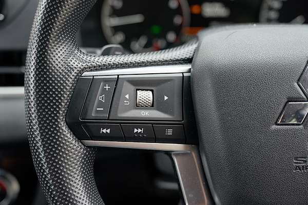 2024 Mitsubishi Outlander ES ZM