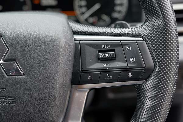 2024 Mitsubishi Outlander ES ZM