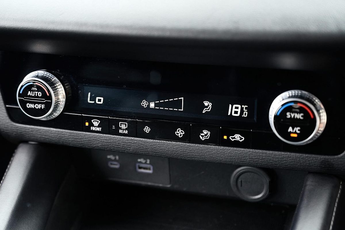 2024 Mitsubishi Outlander ES ZM