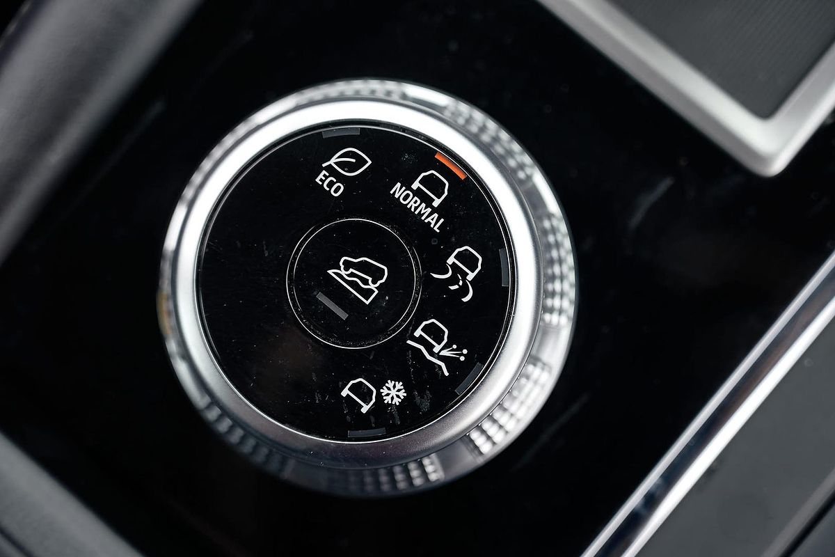 2024 Mitsubishi Outlander ES ZM