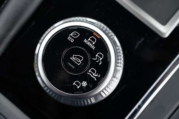 2024 Mitsubishi Outlander ES ZM