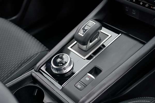 2024 Mitsubishi Outlander ES ZM