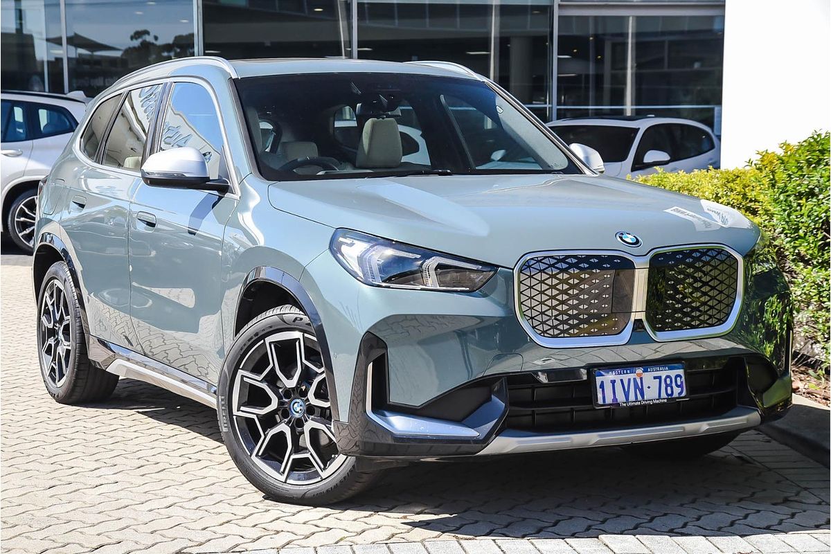 2025 BMW iX1 eDrive20 xLine U11