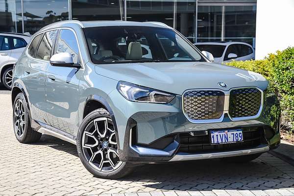 2024 BMW iX1 eDrive20 xLine U11