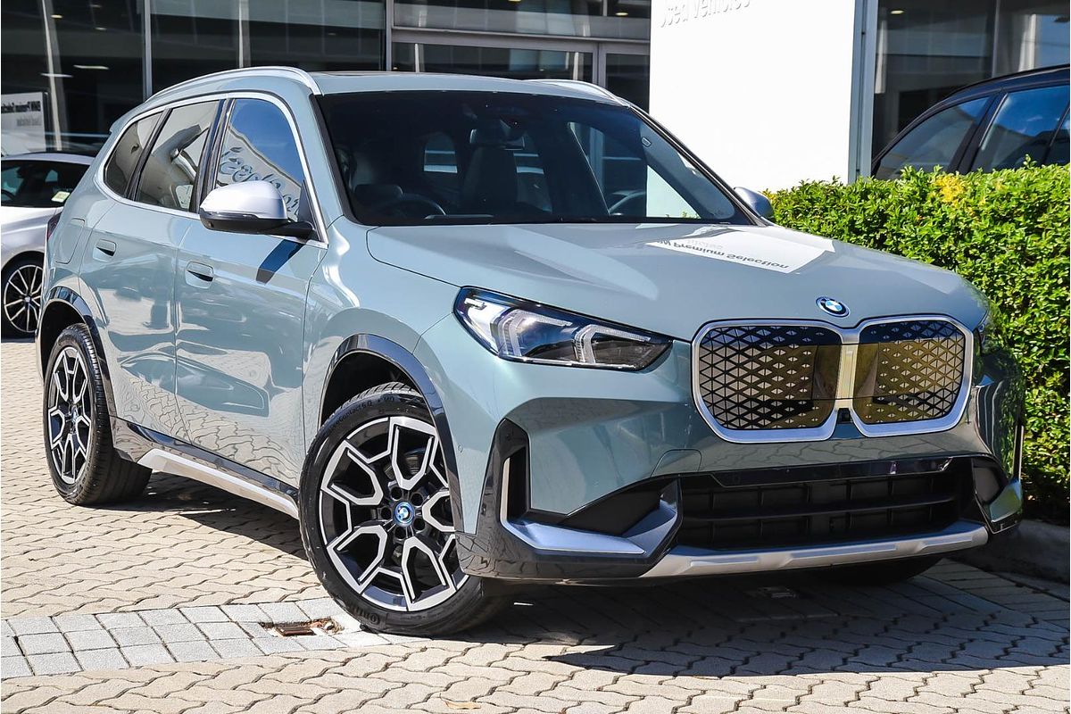 2025 BMW iX1 eDrive20 xLine U11