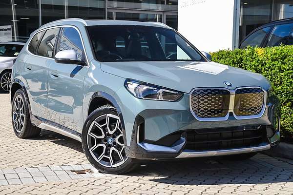 2024 BMW iX1 eDrive20 xLine U11
