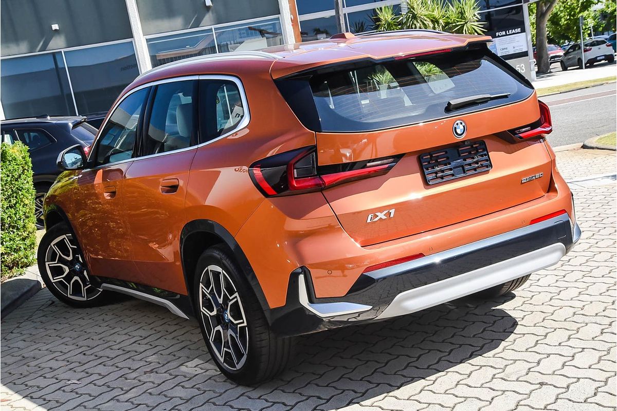 2025 BMW iX1 eDrive20 xLine U11