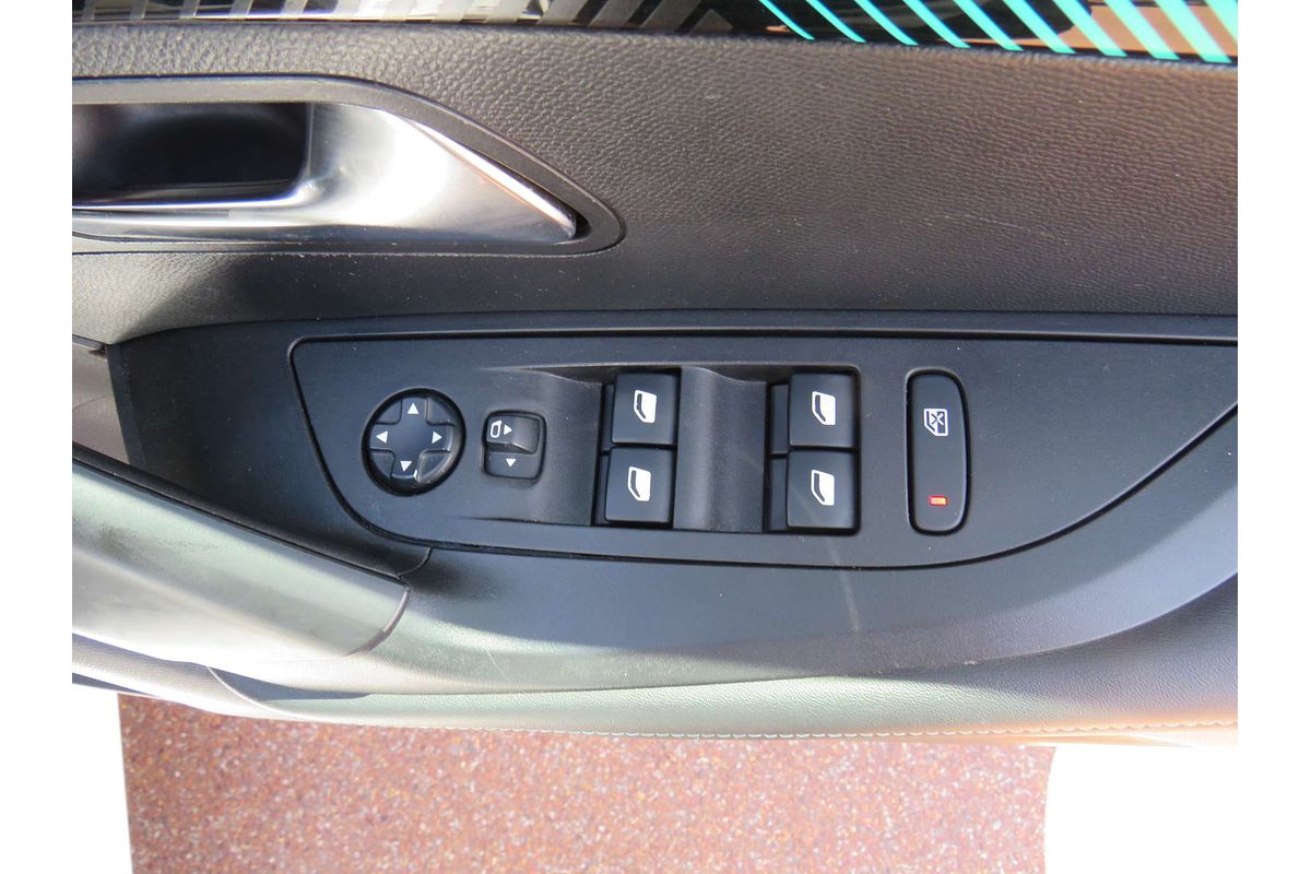 2021 Peugeot 2008 Allure P24