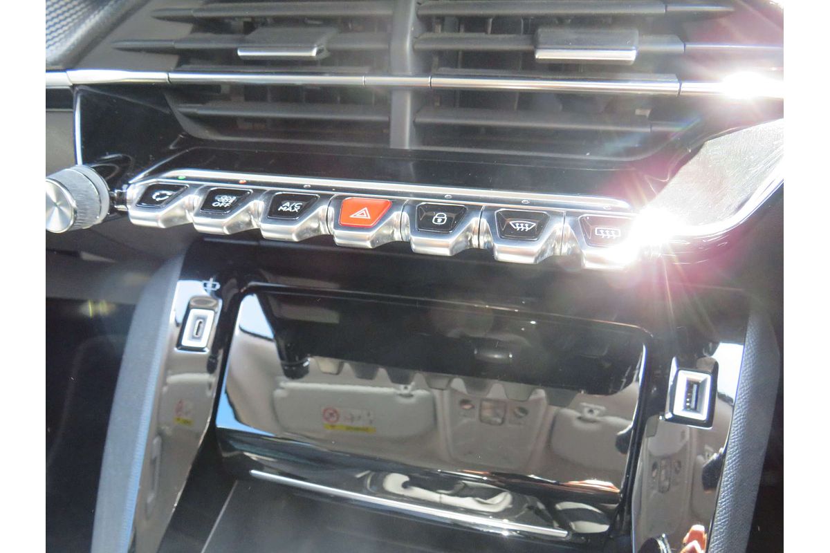 2021 Peugeot 2008 Allure P24