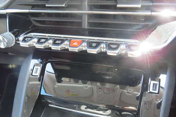 2021 Peugeot 2008 Allure P24