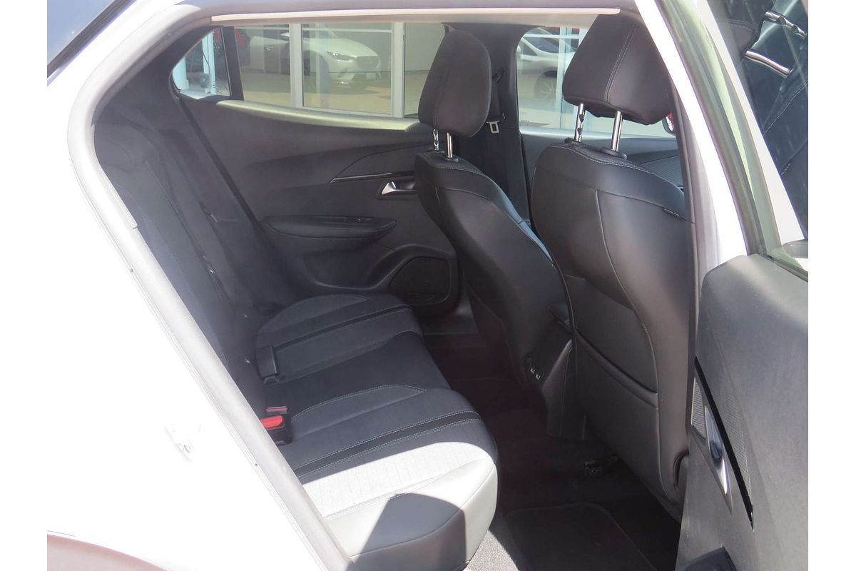 2021 Peugeot 2008 Allure P24