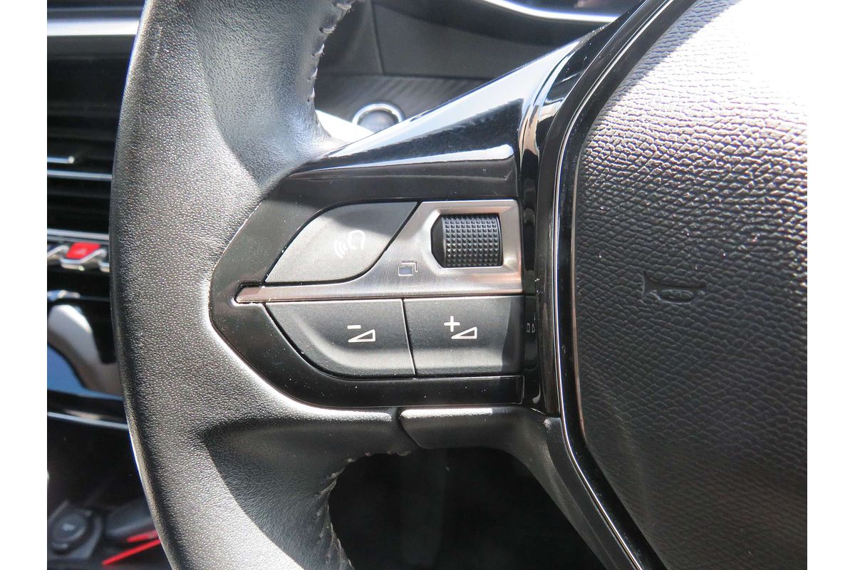 2021 Peugeot 2008 Allure P24