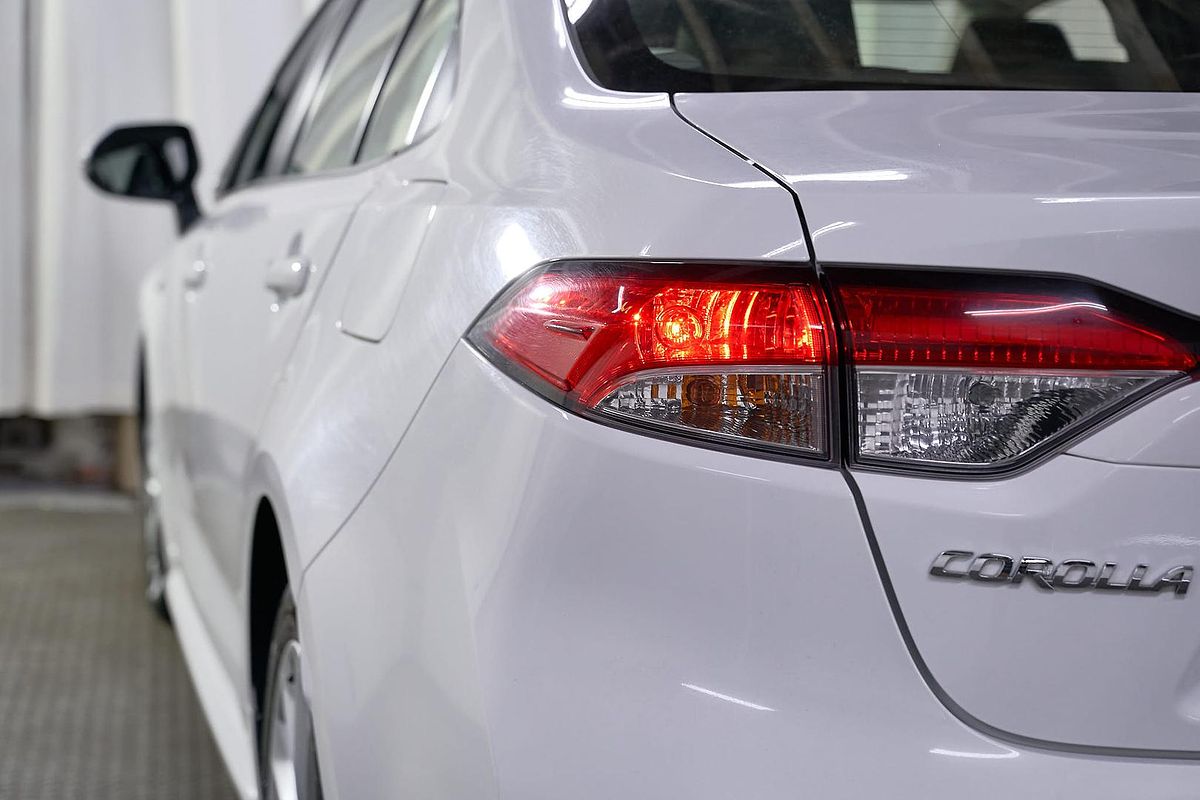 2022 Toyota Corolla Ascent Sport Hybrid ZWE211R