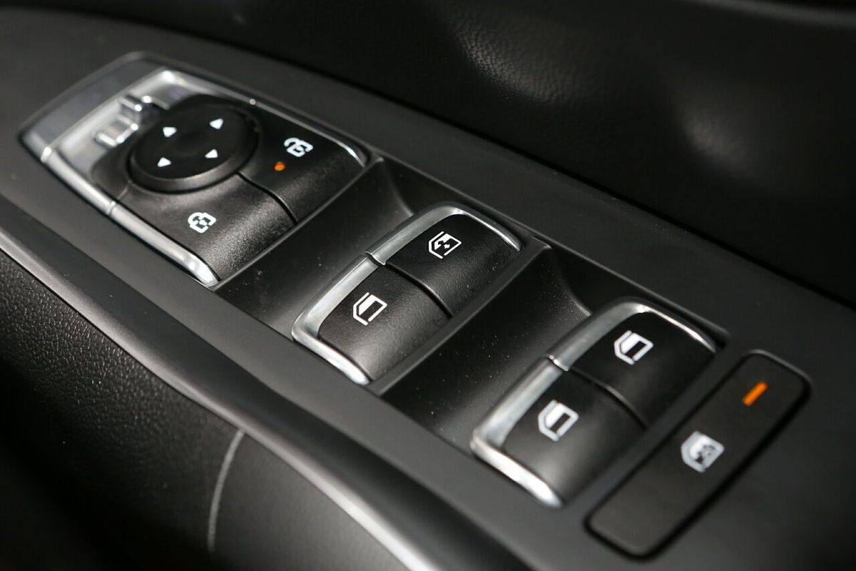 2025 Kia Sorento S MQ4 PE