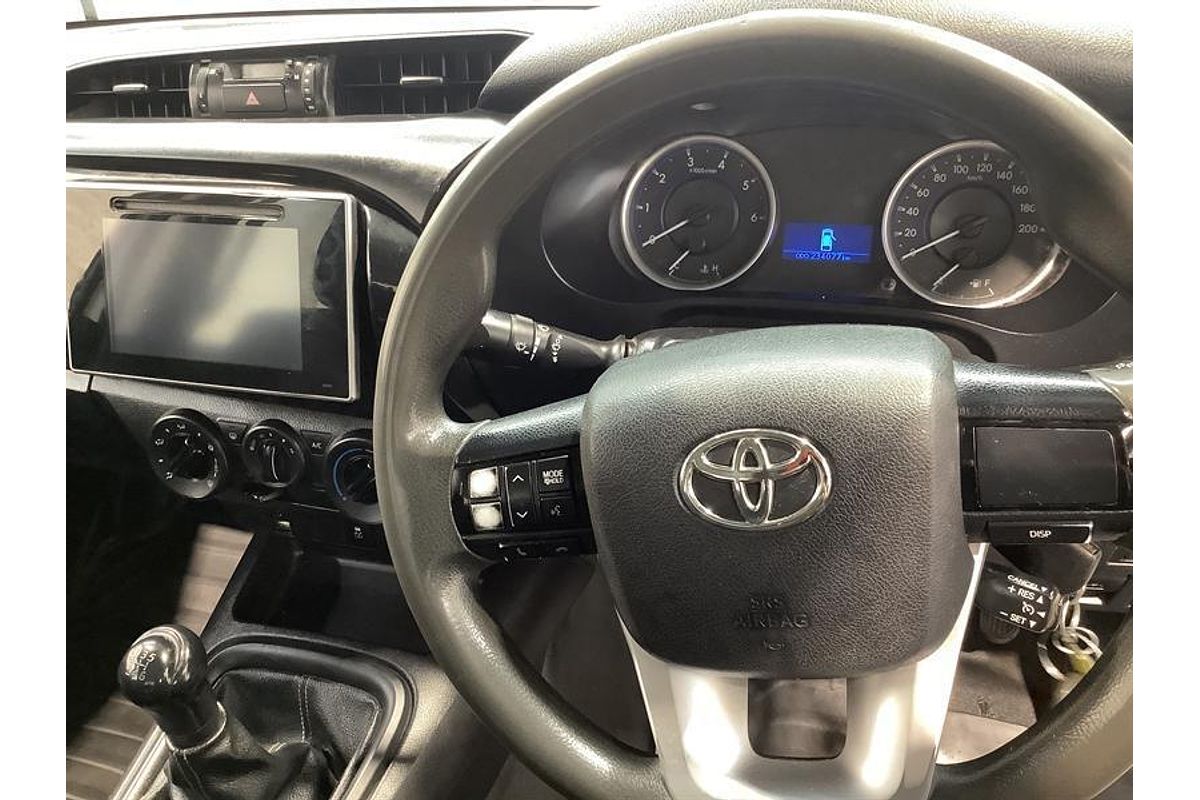 2017 Toyota Hilux SR GUN126R 4X4